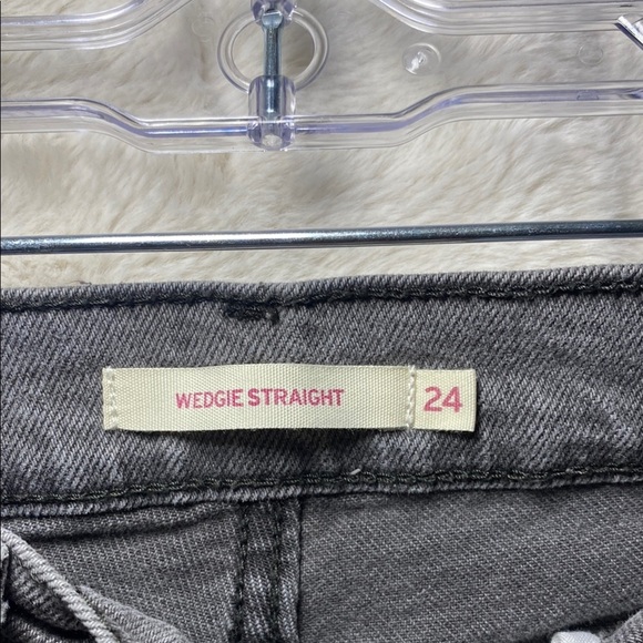 Levi's Gray Wedgie Straight Leg High-Waisted Pants - Picture 2 of 13